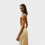 Sofía – Vestido de Seda con Cuello Halter