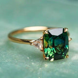 Felicità - Anillo de Zirconio Verde en Oro