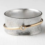 Anillo Vintage Línea Dorada en Circonio Plateado