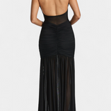 Vestido Milica en Seda de Leche con Escote Profundo y Pliegues Modelados
